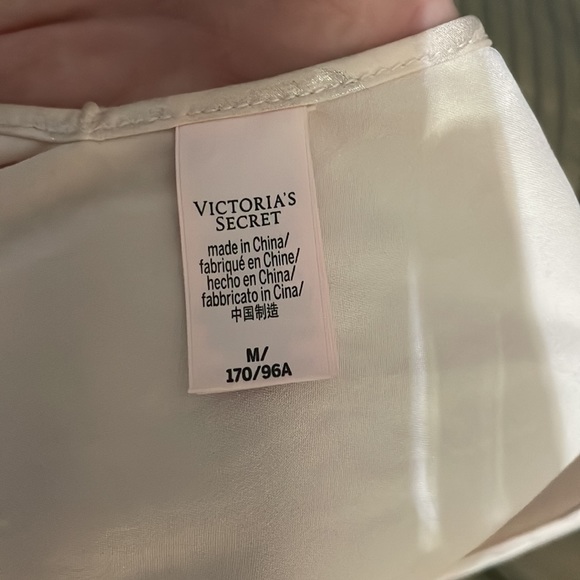 Victoria Secret Night Gown - Picture 4 of 4